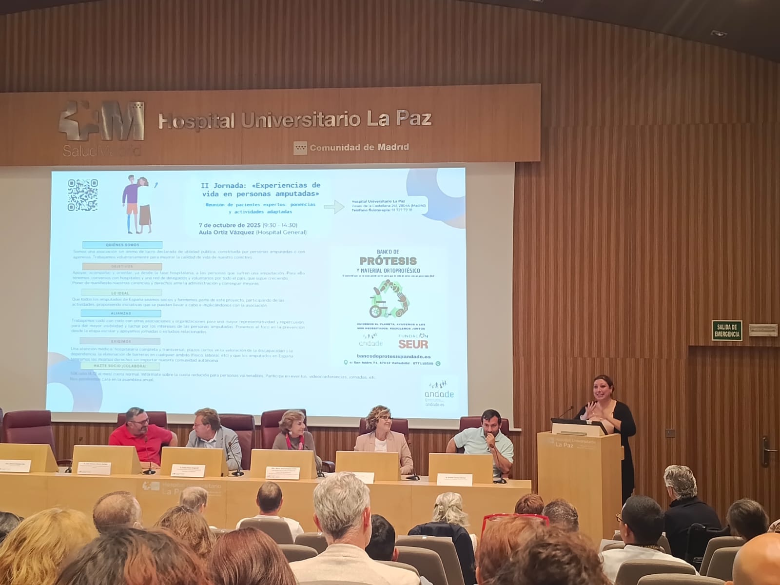 Foto de archivo de una consulta con un paciente con la pierna amputada. (EFE/Nacho Gallego) Foto de archivo de una consulta con un paciente con la pierna amputada. (EFE/Nacho Gallego)